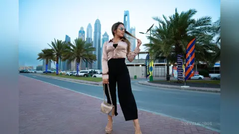 ZoeVillalobos — Hi from Dubai
