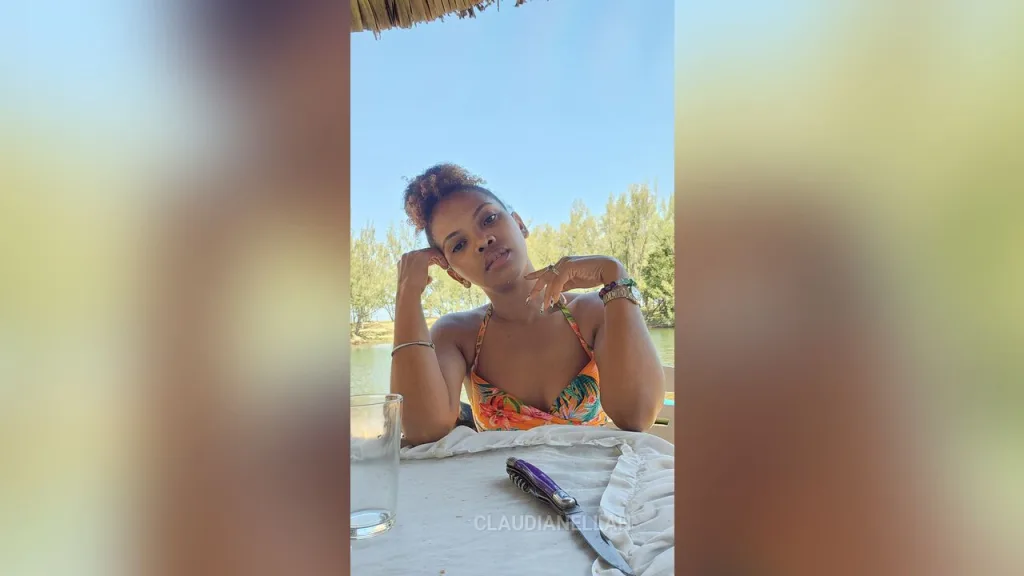 ClaudiaNellah — It's Me
