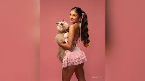 MiahRivers — Take a good look 🤭