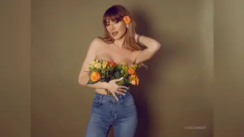 Kim — Focus on me bae