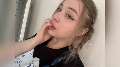 CollinsSasha — Just me ^^