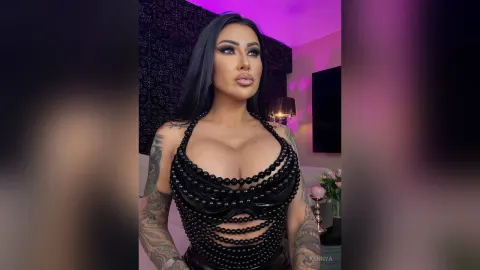 Kennya — Fashion