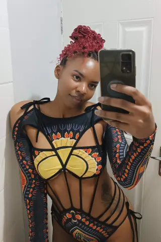HotStellaa — Streamate Photos