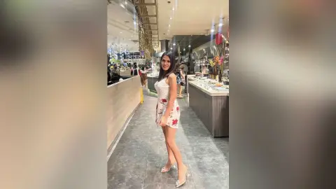 MariaHillary — Lady in Red