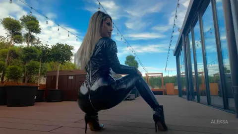Aleksa — Snowing HOTTT #latex
