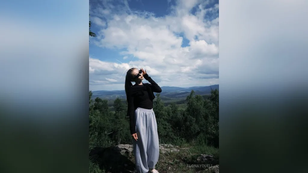 AlonaYouell