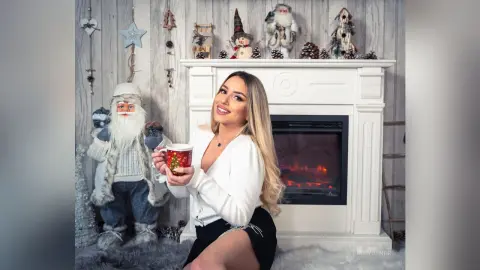 EmilyJener — HOT Christmas🎄🎁