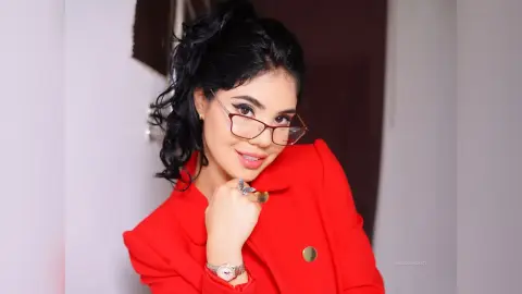 Kate — Your Sexy secretary