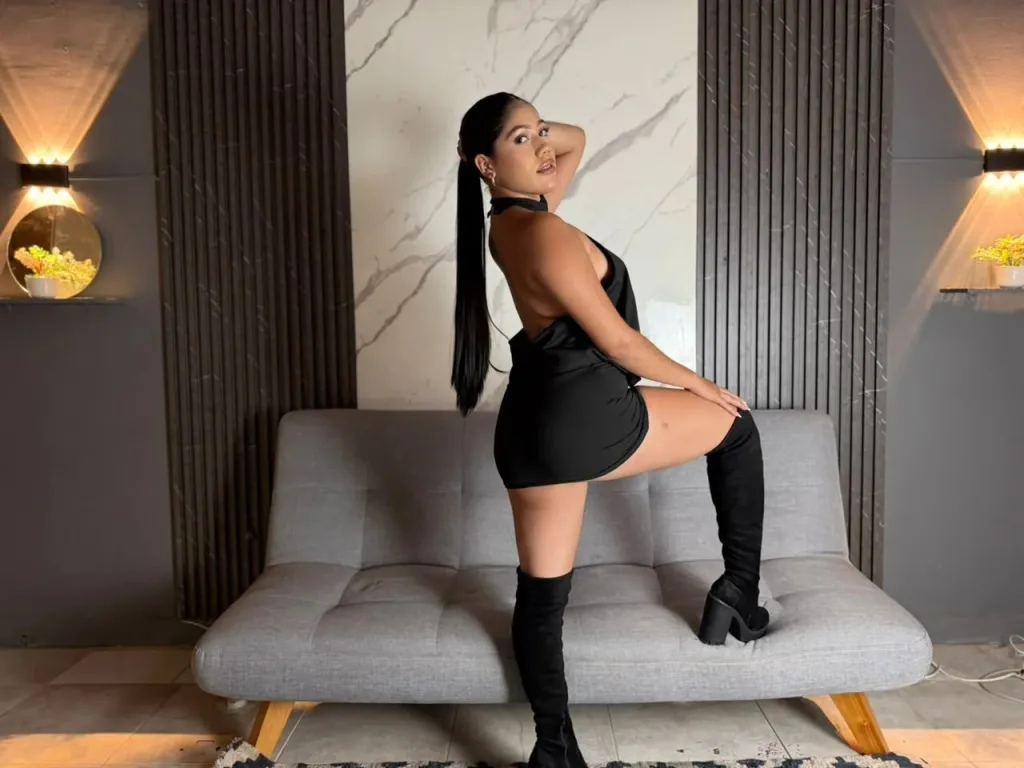 SarahYessica — Streamate Photos