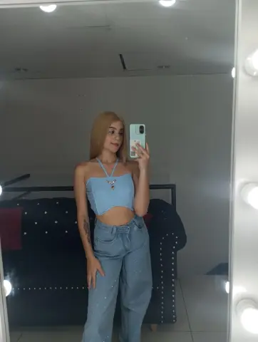 ChloeLaurentt — Streamate Photos