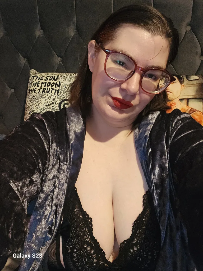 ZoeNextDoorx