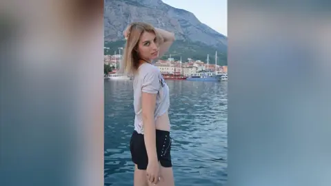 MiaEstrellas — Little bit of me)