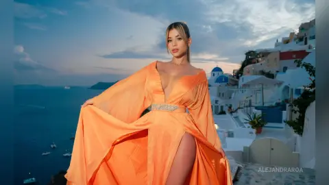 AlejandraRoa — Santorini