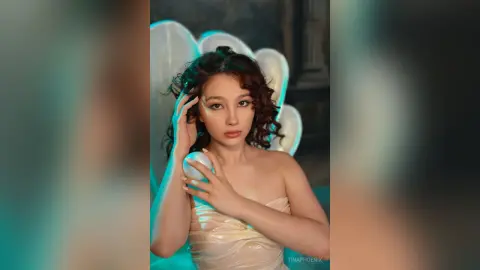 TinaPhoenix — 𝓜𝓮𝓻𝓶𝓪𝓲𝓭