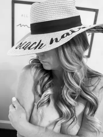 DaphneKnight — Streamate Photos