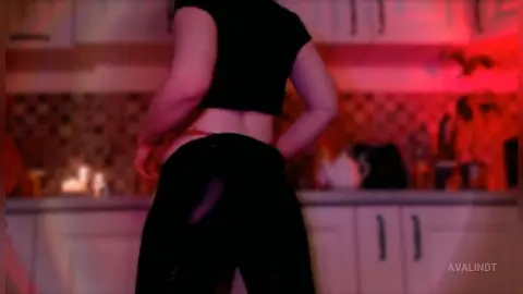 AvaLindt — Latex assss
