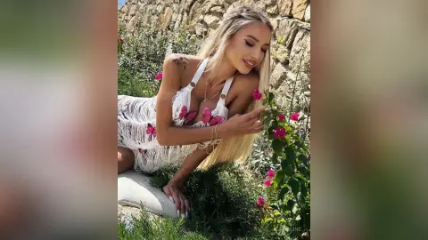 Caroline — Outdoor desire