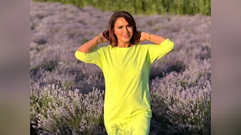 EmmaNancy — Green dress & Lavanda