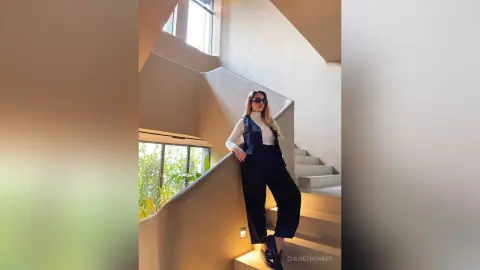 Chloe — Your goddess