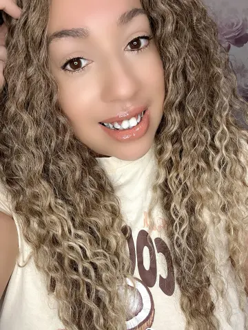 Beauty81 — Streamate Photos