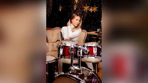 ValerieNicolle — Jingle Belle