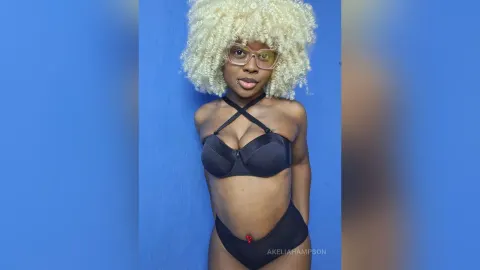 AkeliaHampson — HOT STUFF🔥