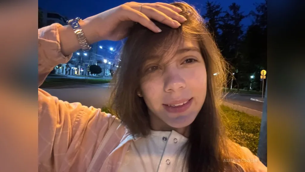 AlishiaCowlin