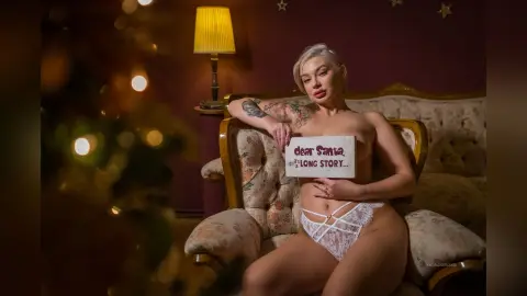 KatalinaRouge — im waiting for santa