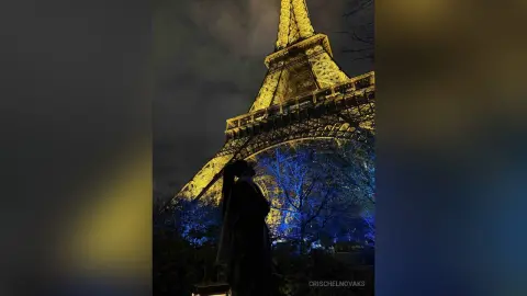 CrischelNovaks — París🗼