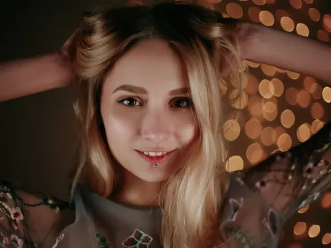 AmandaLeen cam model