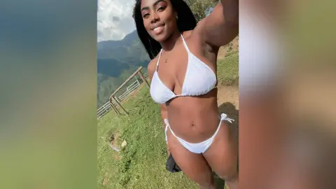 FarahLucy — 🌍
