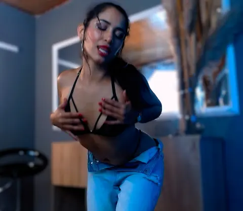ThayssaRoss — Streamate Photos