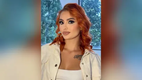 SaraHanks — 💄💋