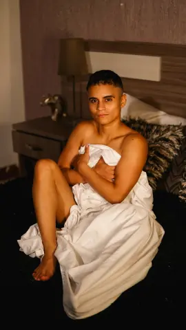 Liiam_thompson20 — Streamate Photos