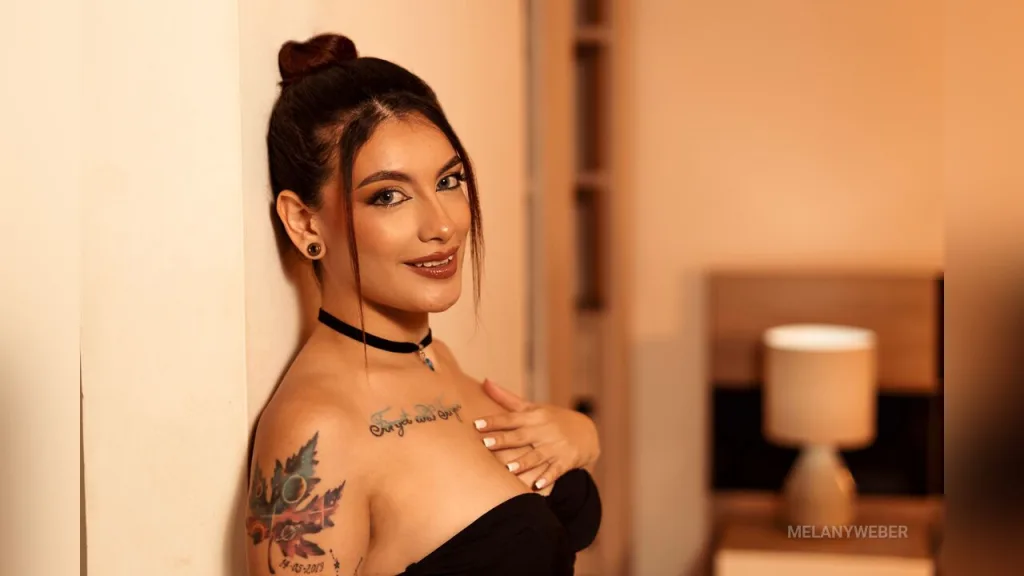 MelanyWeber — dark dress and glam