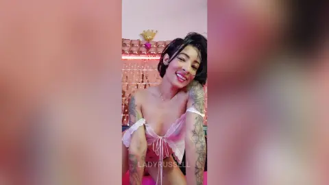 LadyRussell — Wet to u 💦