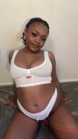MyAngelBabi — Streamate Photos