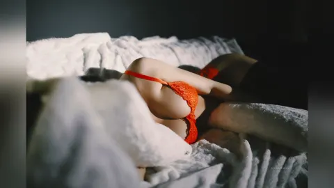 AlessiaThiery — Red