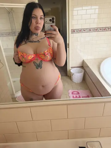 PregnantDallas — Streamate Photos