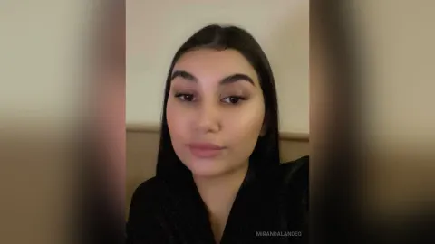 MirandaLandeo — Me