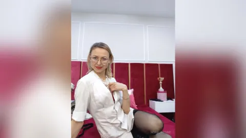 NoraJacobs — Welcome to the new place
