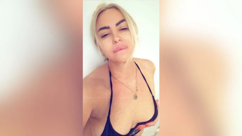 JulieRossini — Erotic curves
