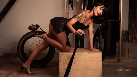 SusanMax — Seduction and elegance!💋