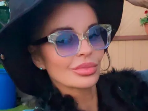 RikaCoutts — LiveJasmin cam model