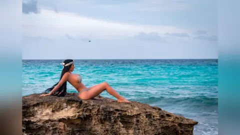 EstefaniaBrown — Pretend it's still summer.