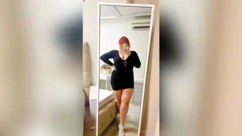 FoxiMoonstar — selfie 😏