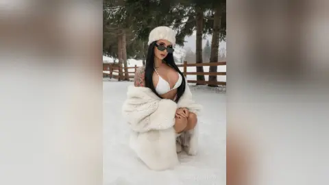 CarolinePrescott — Winter Retreat, Naughty Thoughts