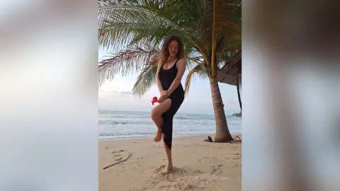 EsmeraldaMali — Tropical 🌴