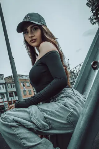 Sarah_Beltran — Streamate Photos