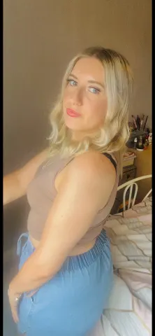 LolaRoseeXX — Streamate Photos